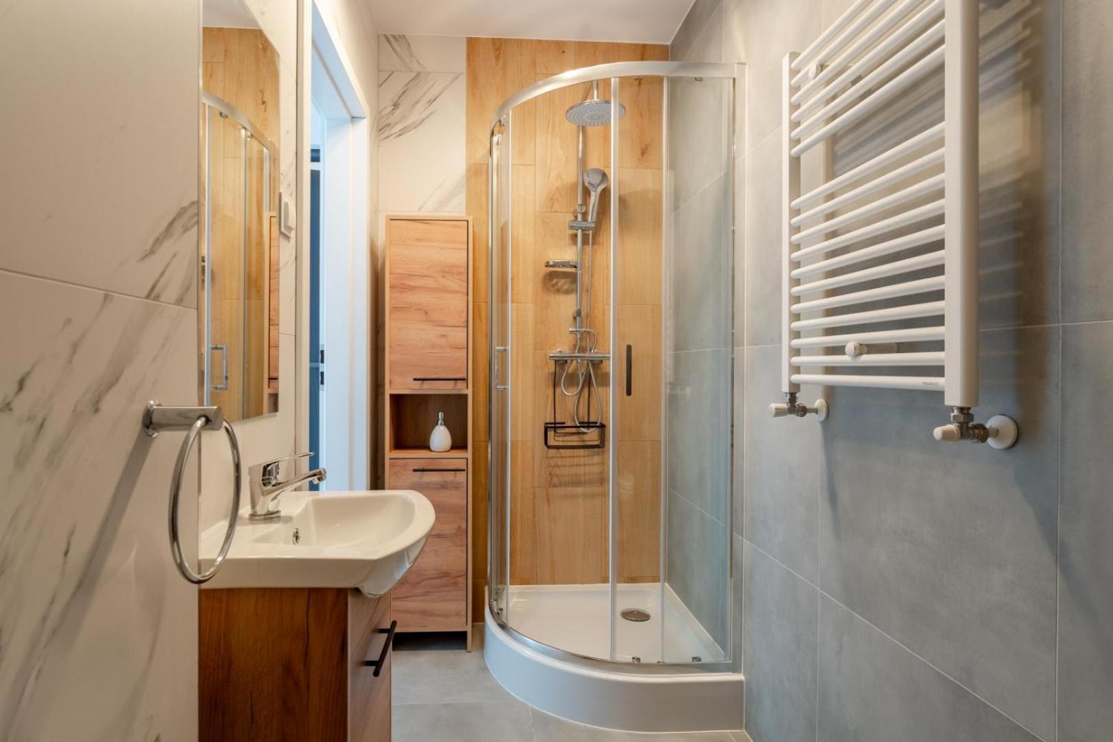 Apartamenty Ok'S - Blisko Centrum W Pelni Wyposazone - By Spaceapart Jelenia Gora Exterior photo